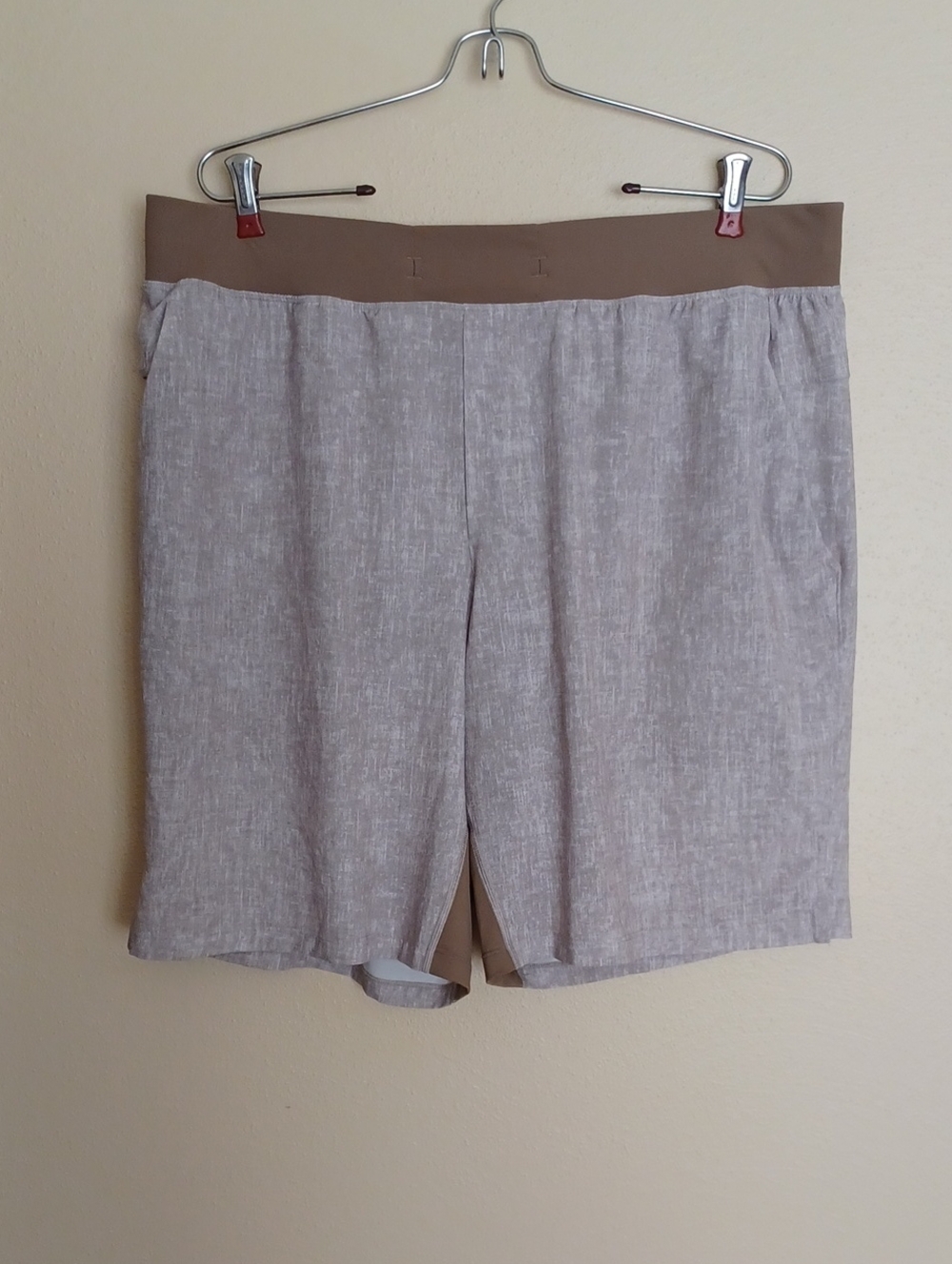 Lululemon T.H.E. Short Mens Athletic Shorts Linerless Tan SZ XXL